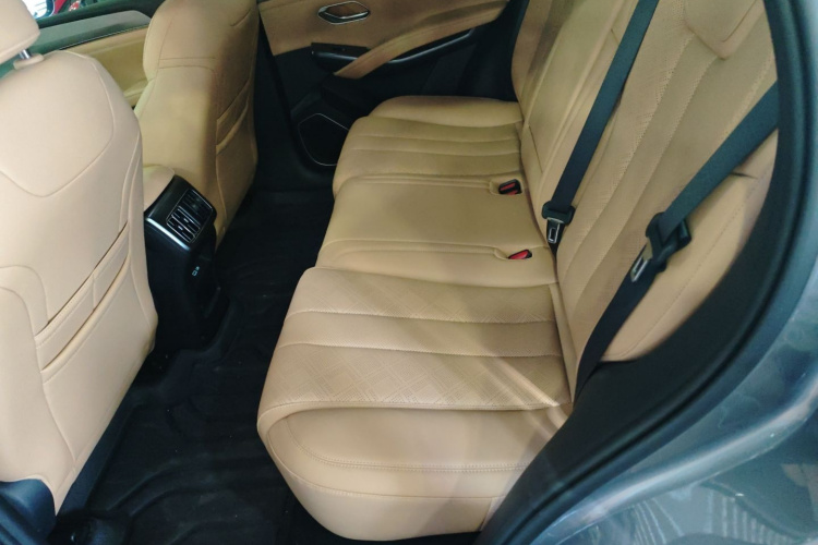 比亚迪 宋L DM-i 2024款 112km 领先型中控内饰21