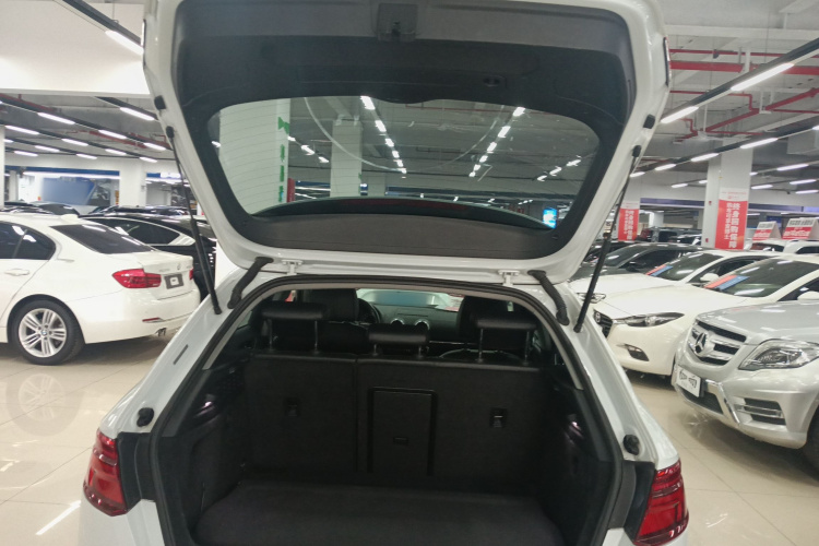 奥迪A3 2018款 30周年年型 Sportback 35 TFSI 风尚型局部细节23