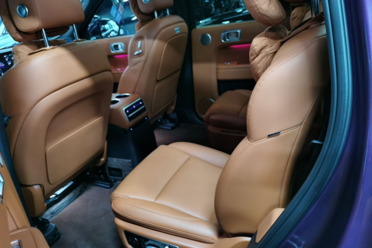 理想汽车 理想L9 2022款 Max中控内饰7004