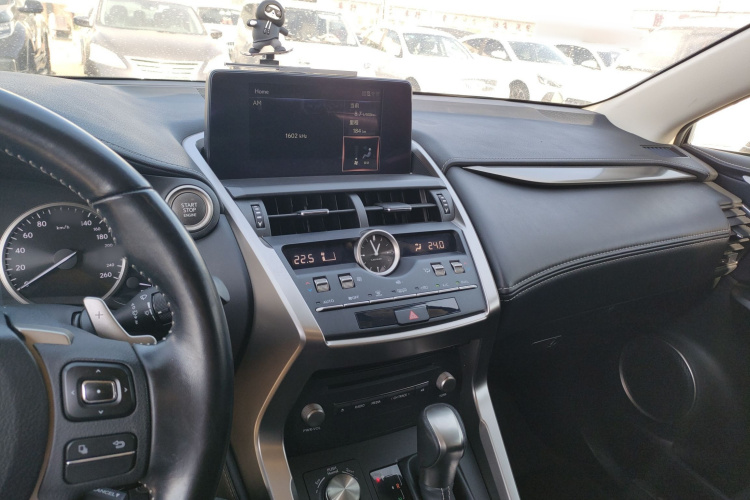 雷克萨斯NX 2020款 200 前驱 锋行版 国V中控内饰12