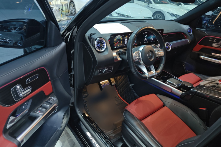 奔驰GLB AMG 2021款 改款 AMG GLB 35 4MATIC中控内饰20