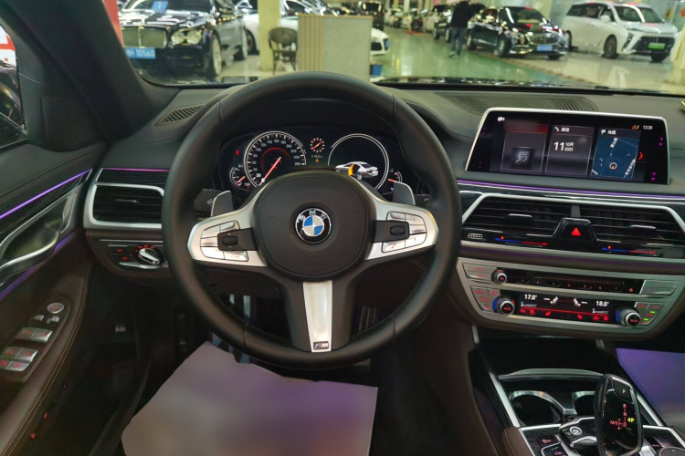 宝马7系 2018款 730Li 领先型 M运动套装局部细节13