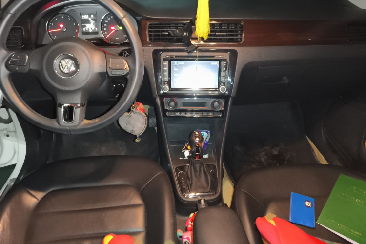 大众 桑塔纳 2013款 1.6L 自动豪华版中控内饰7002