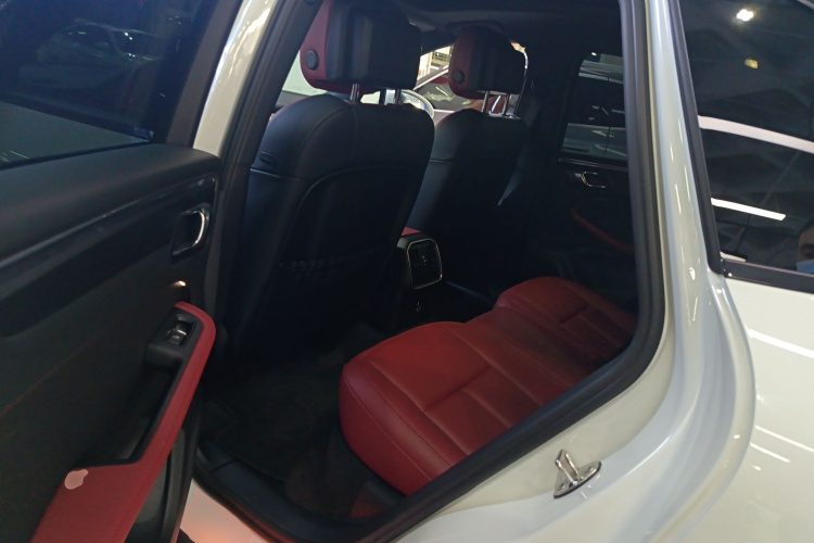 保时捷 2024款 Macan 2.0T中控内饰21