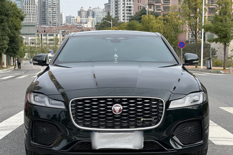 捷豹XFL 2022款 XFL 2.0T P250 两驱精英运动版车身外观6001