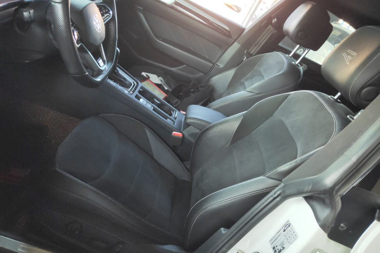 一汽-大众CC 2021款 330TSI 炫目版局部细节19