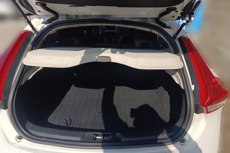 沃尔沃V40 2014款 2.0T 智雅版中控内饰23