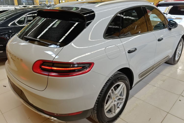 保时捷 2017款  Macan 2.0T车身外观6005