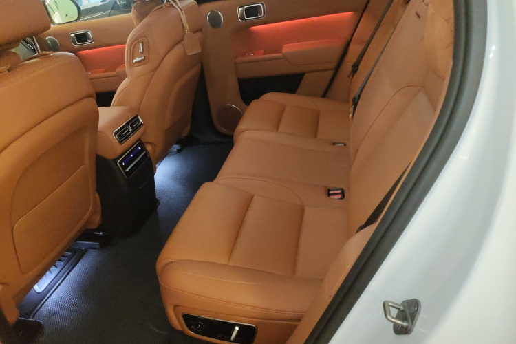 理想汽车 理想L7 2023款 Air中控内饰21