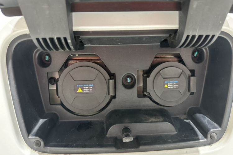 零跑汽车 零跑T03 2022款 炫晶版局部细节9002