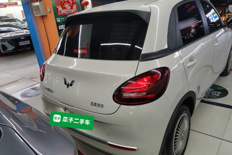 五菱汽车 五菱缤果 2023款 203km 轻享款车身外观6