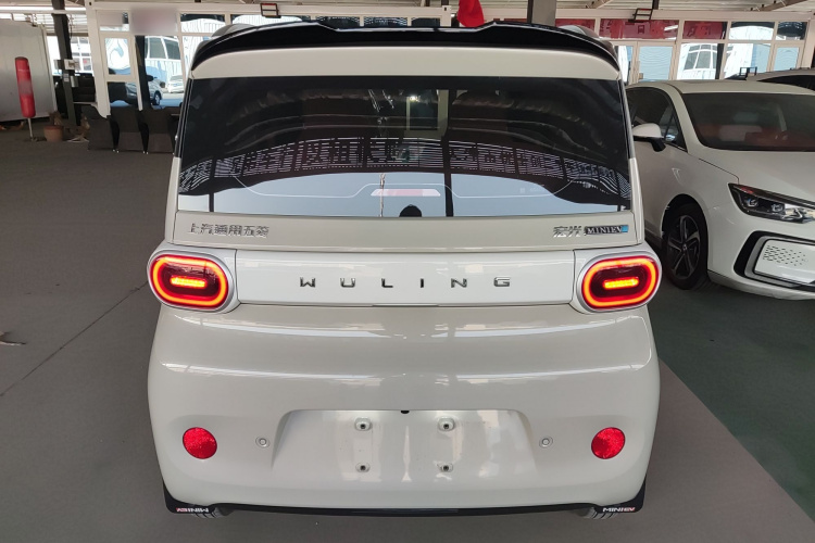 五菱汽车 宏光MINIEV 2024款 第三代 215km 青春版车身外观6