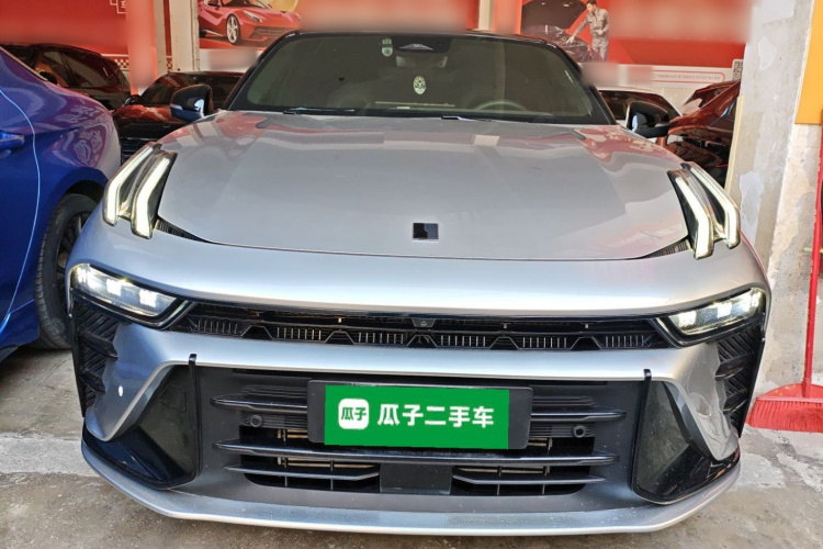 领克03 2025款 1.5TD DCT冠军版Pro车身外观2