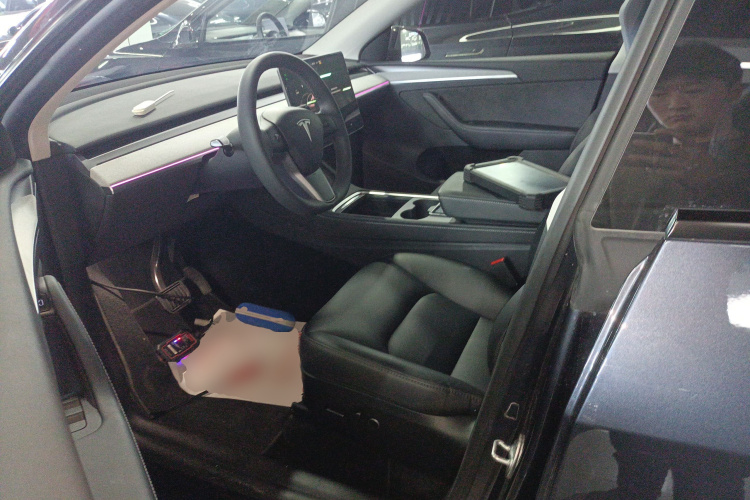 特斯拉 Model Y 2024款 长续航全轮驱动版局部细节19