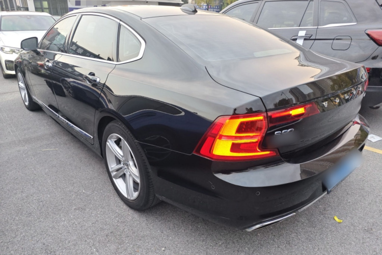 沃尔沃S90 2019款 T5 智远版车身外观6003