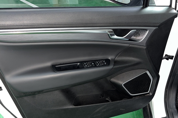 吉利汽车 帝豪GS 2020款 1.4T 手动雅中控内饰7008