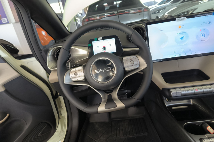 比亚迪 海豚 2025款 420km 自由版中控内饰13