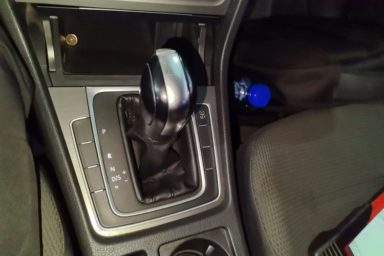 大众 高尔夫 2015款 1.6L 自动舒适型局部细节18