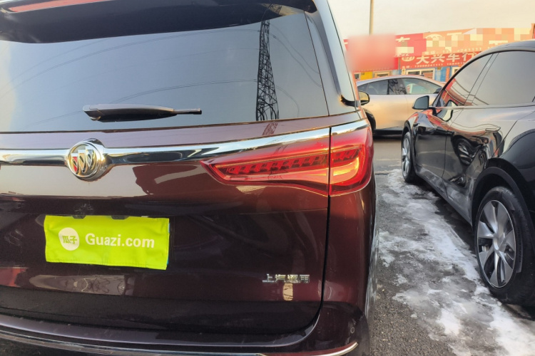 别克GL8 2022款 Avenir艾维亚 六座贤礼版车身外观6001