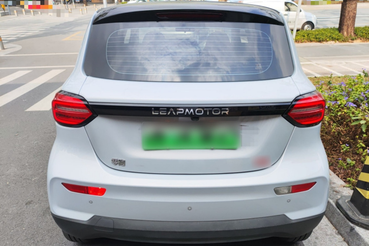 零跑汽车 零跑T03 2022款 星钻版车身外观6