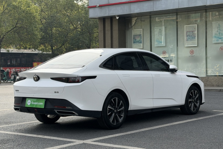 长安 逸动 2024款 1.5T GDI自动 旗舰型车身外观6004