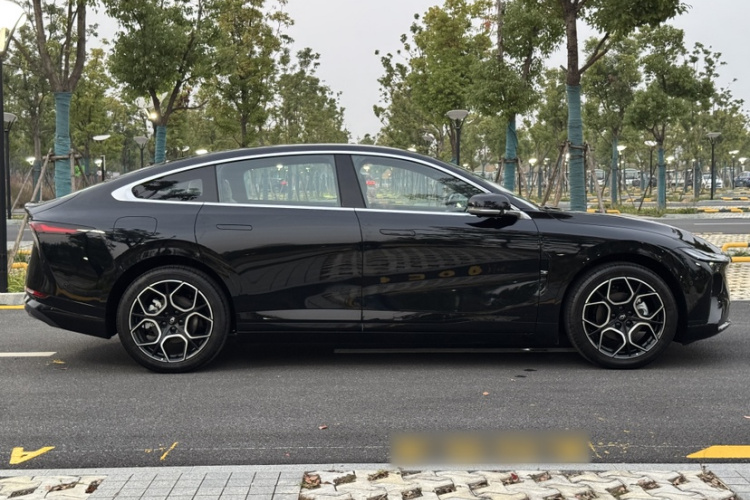 长安启源A07 2025款 蓝鲸增程版 230尊贵型车身外观6005