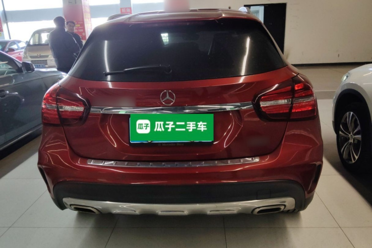 奔驰GLA 2019款 GLA 200 时尚型车身外观6