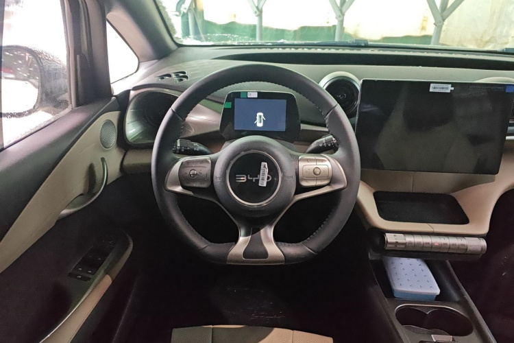 比亚迪 海豚 2025款 420km 自由版中控内饰13