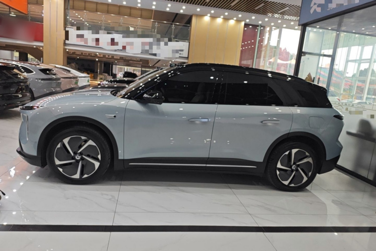 蔚来ES6 2024款 75kWh车身外观4