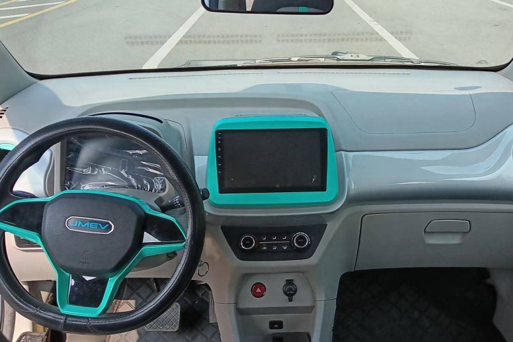 江铃集团新能源 易至EV2 2024款 201km 舒适型中控内饰7003