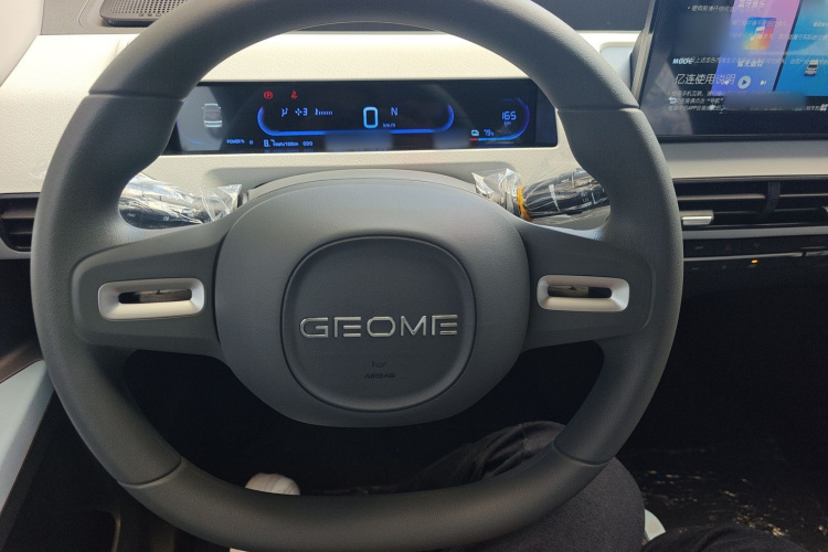 吉利银河 2024款 熊猫mini 200km 耐力熊中控内饰13