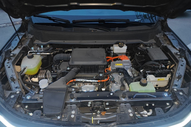 蓝电E5 PLUS 2026款 165km 长续航先享版Ultra 7座机舱底盘24