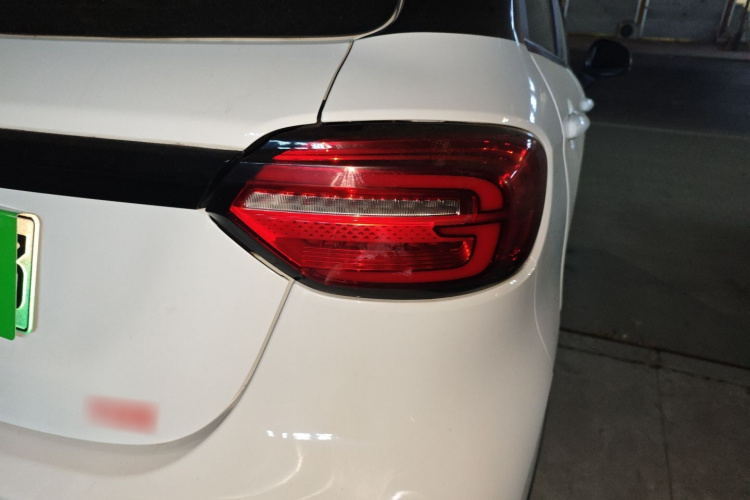 零跑汽车 零跑T03 2022款 皓玉版车身外观6006