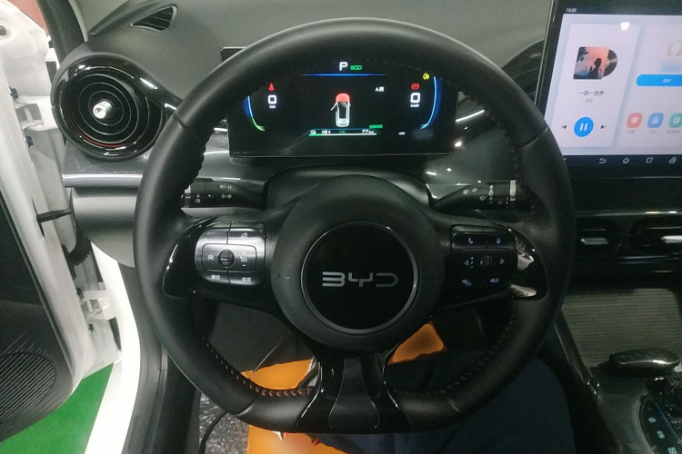 比亚迪e2 2024款 荣耀版 豪华型中控内饰13