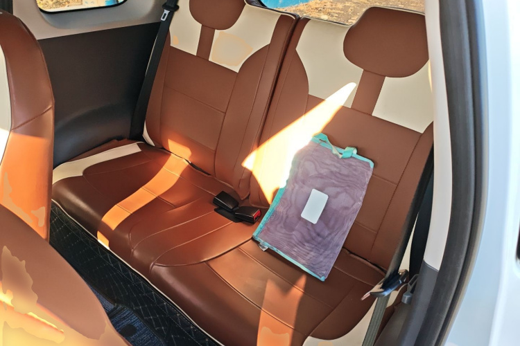 长安启源 长安Lumin 2023款 205km 香沁款中控内饰21