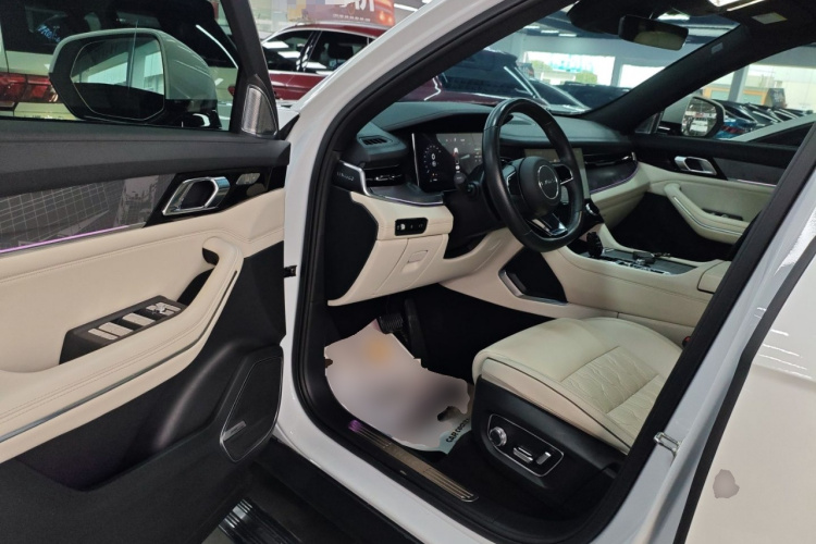 领克09 EM-P 2021款 2.0T PHEV Ultra 七座中控内饰20