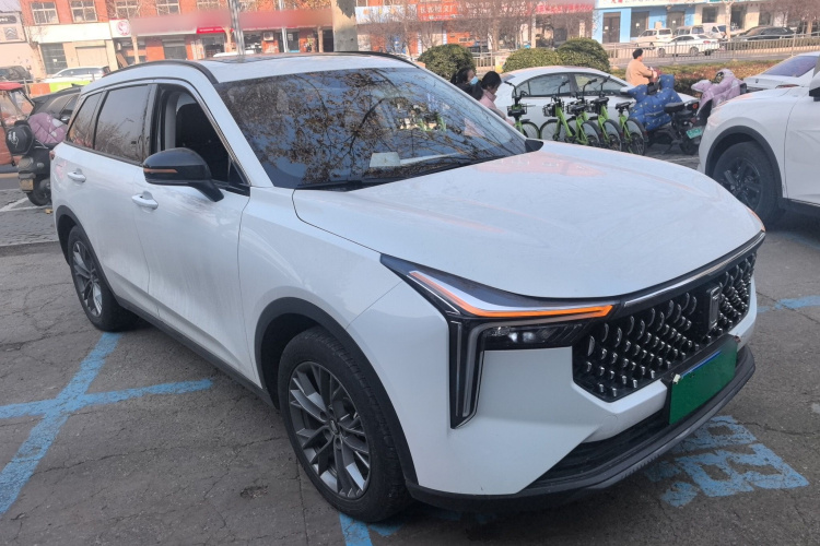 奔腾T55 2022款 1.5T 自动飞跃款车身外观3