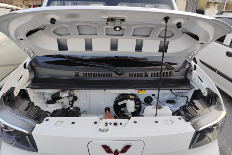 五菱汽车 五菱之光新能源 2025款 201km 标准型机舱底盘24