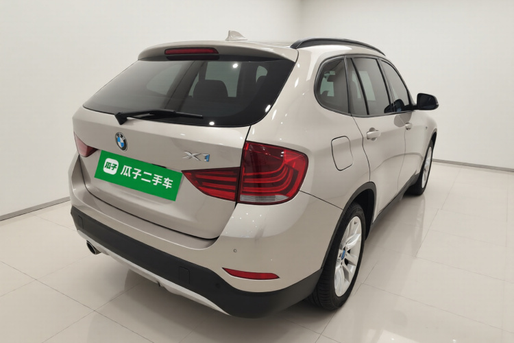 宝马X1 2014款 sDrive18i 领先型车身外观7