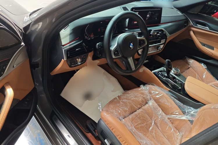 宝马5系(进口) 2022款 530i M运动套装中控内饰20