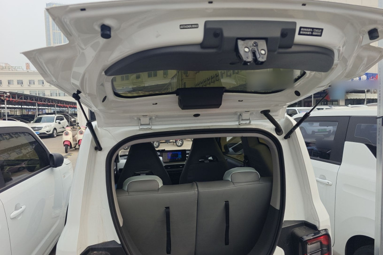 吉利银河 2024款 熊猫mini 200km 耐力熊机舱底盘23