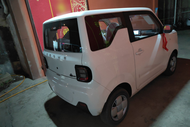 吉利银河 2024款 熊猫mini 200km 耐力熊车身外观7