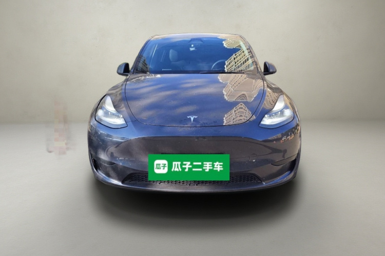 特斯拉 Model Y 2024款 后轮驱动版车身外观2