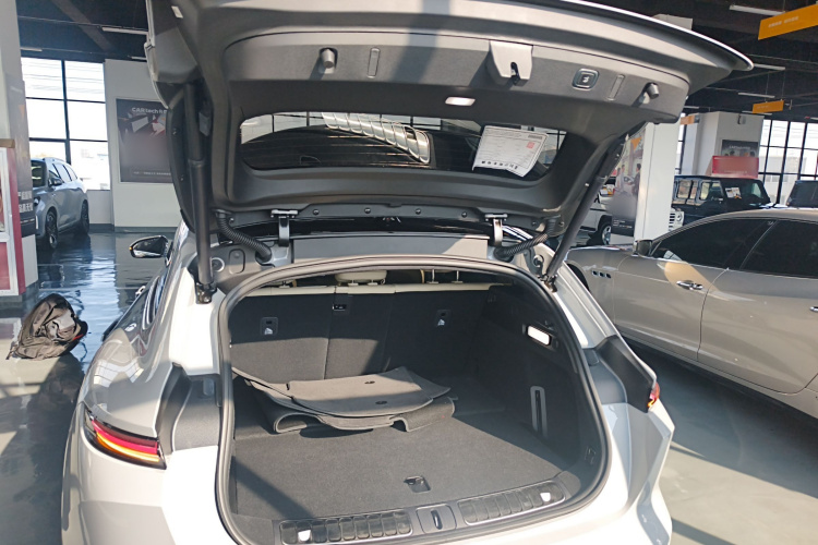 蔚来ET5T 2025款 75kWh Touring机舱底盘23