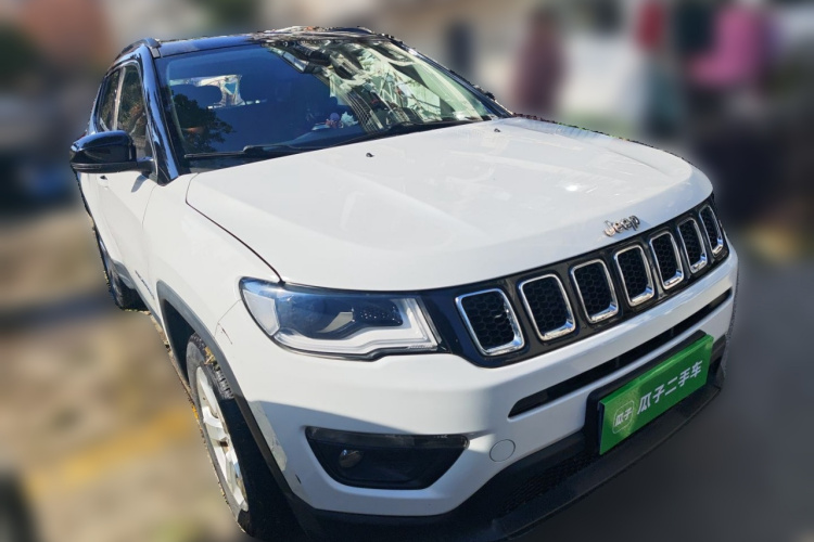 Jeep 指南者 2019款 220T 自动家享炫酷版车身外观3