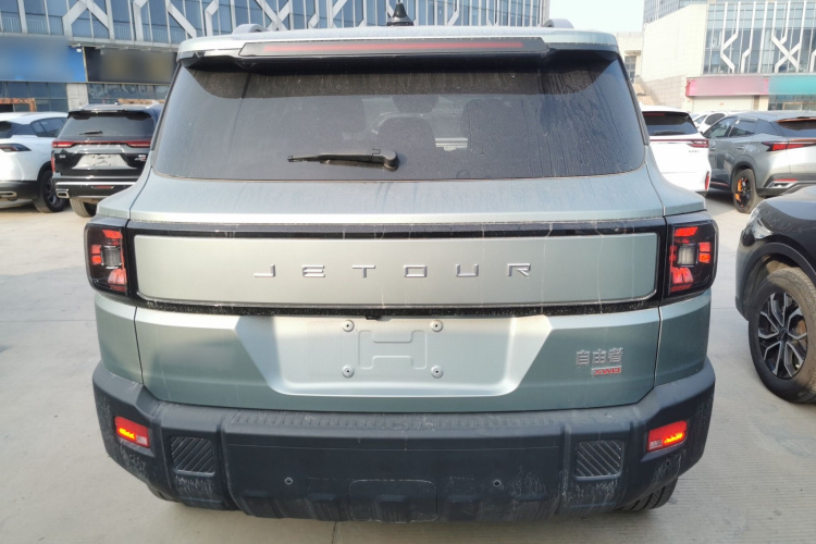 捷途自由者 2025款 2.0TD 自动XWD征服车身外观6