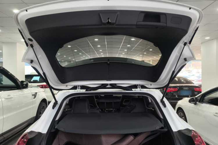 奔驰GLA 2017款 GLA 200 动感型机舱底盘23