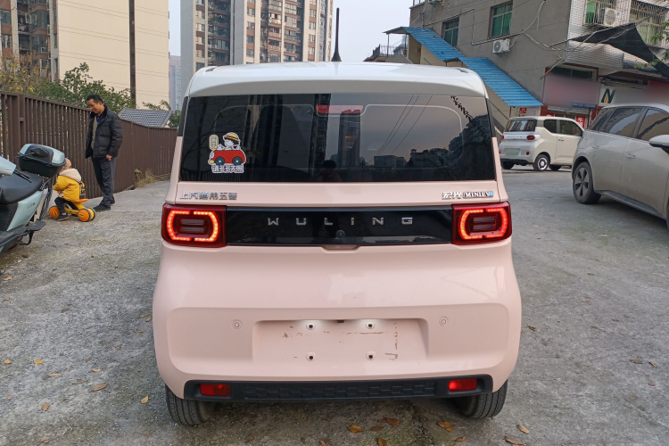 五菱汽车 宏光MINIEV 2022款 马卡龙臻享款 磷酸铁锂车身外观6