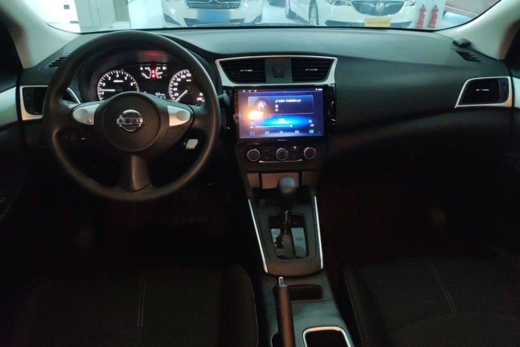 日产 轩逸 2024款 改款二 经典 1.6XE CVT舒适版中控内饰7002