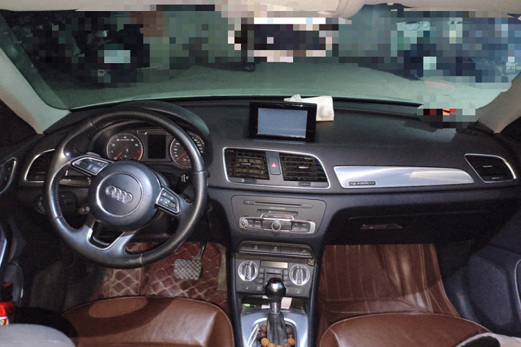 奥迪Q3 2013款 35 TFSI quattro 技术型中控内饰7002